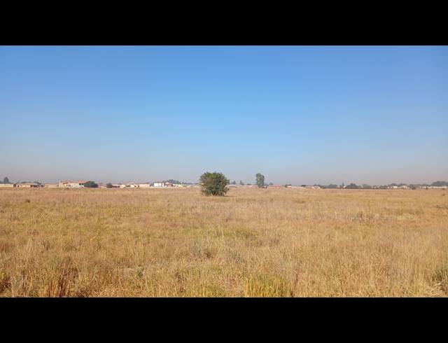 8,908M² VACANT LAND FOR SALE IN UNITAS PARK
